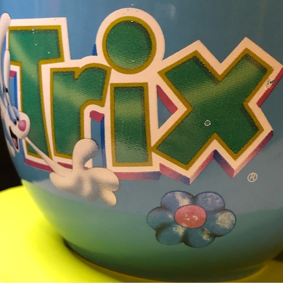 Vintage 2003 Large Rare General Mills Blue Trix Cereal Mug - Picture 4 of 10